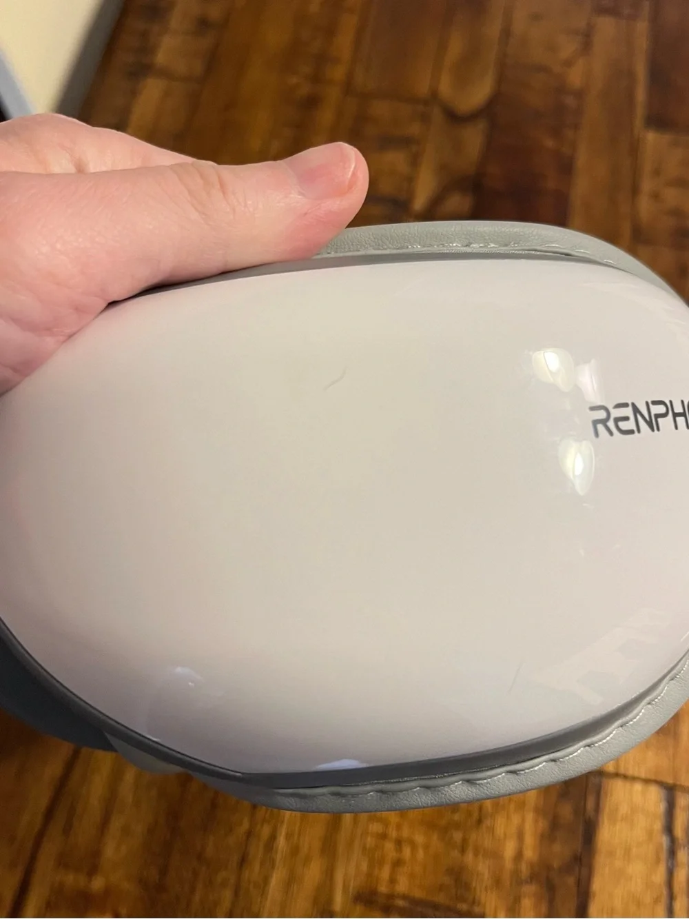 Renpho White and Gray Standalone VR Headset with USB Charging
